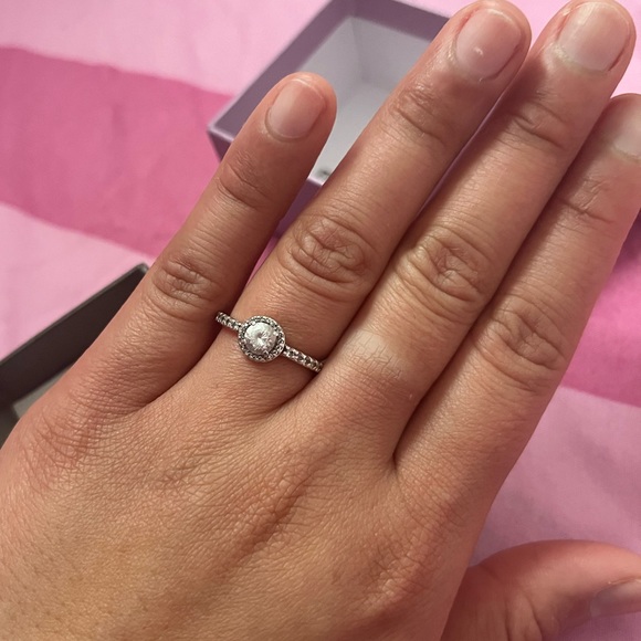 ‼️MICHAEL HILL Cubic Zirconia and Sterling Silver Ring - Picture 2 of 5